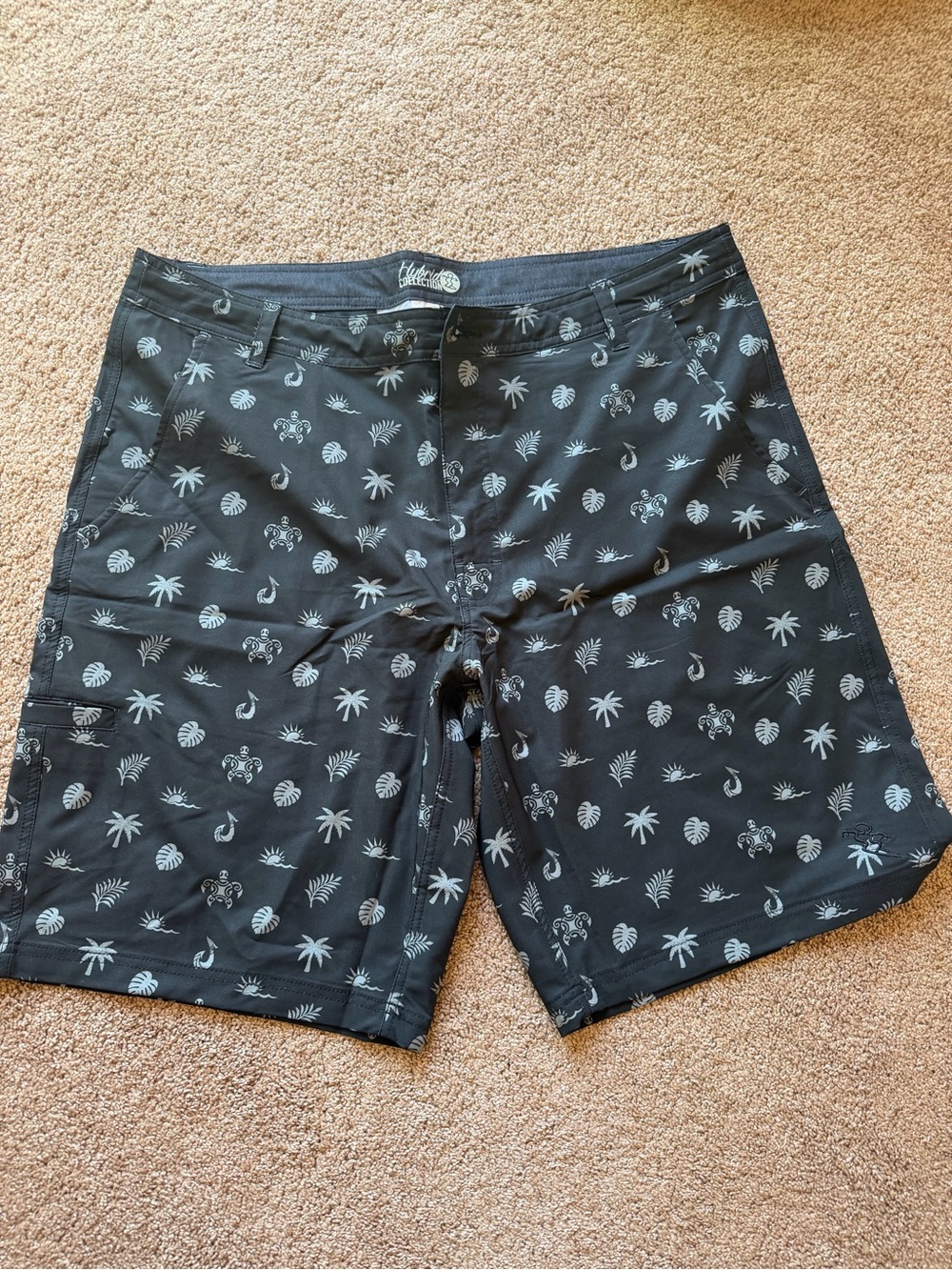 Da Hui Men's Black Tropical Print Swim Shorts